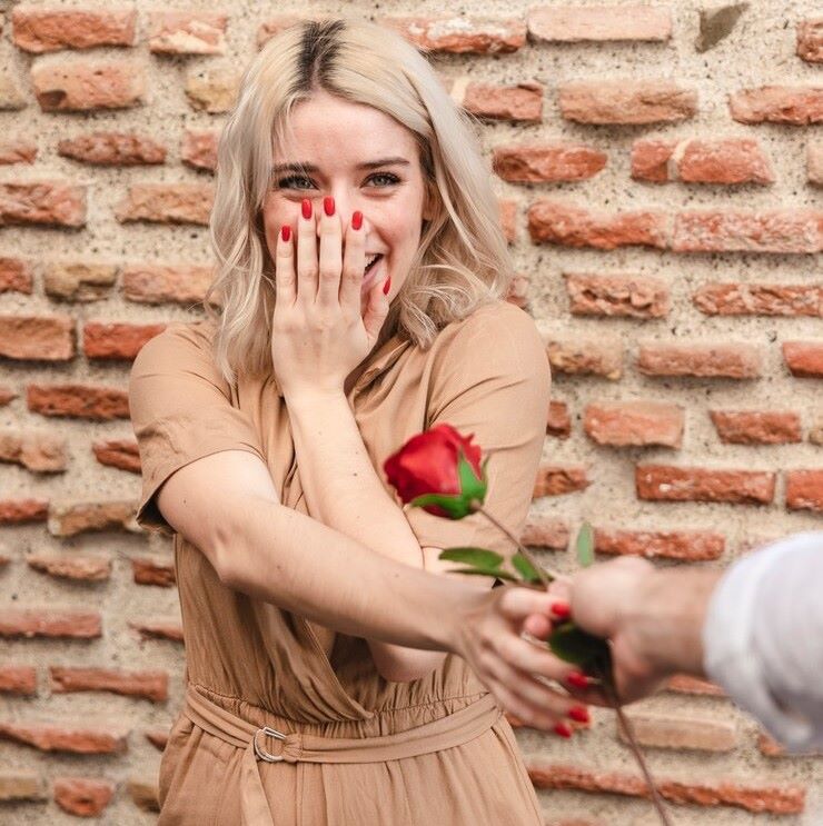 How to Make a Woman Fall in Love with You: Secrets to Winning Her Heart