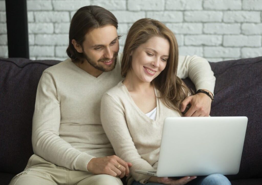 Can Online Relationships Work? Here’s What You Need to Know