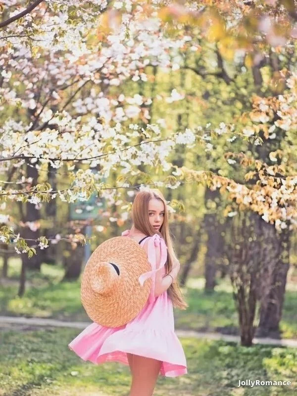 Julia Profile image 2