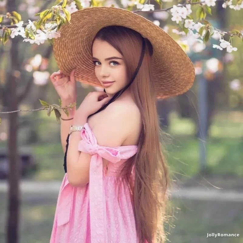 Julia Profile image 3