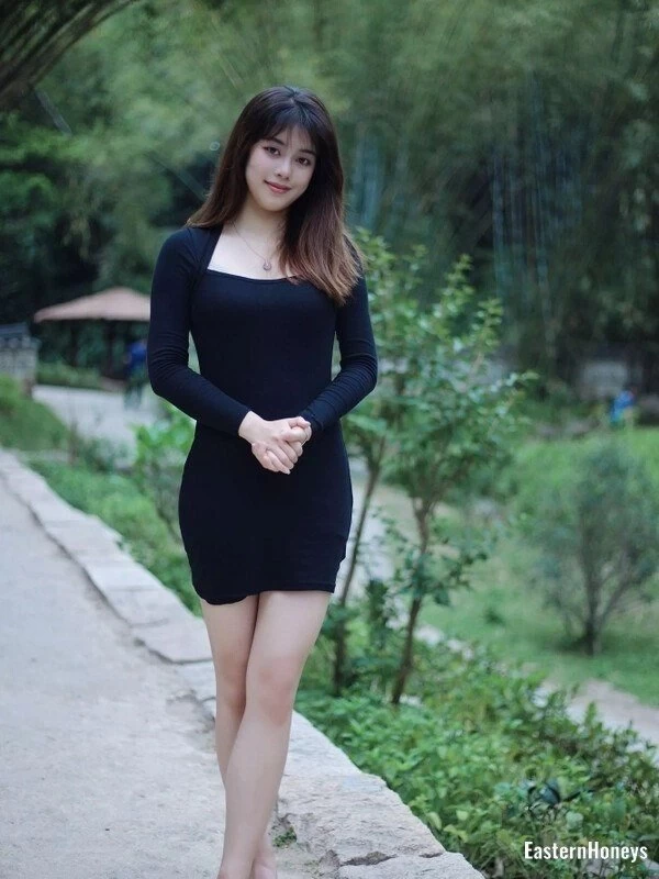 Xiaoqing, 21