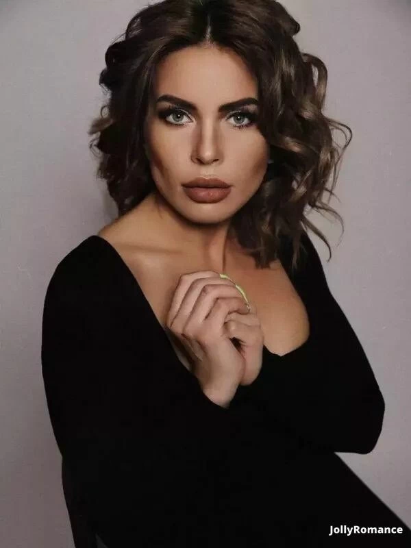 Victoria Profile image 2