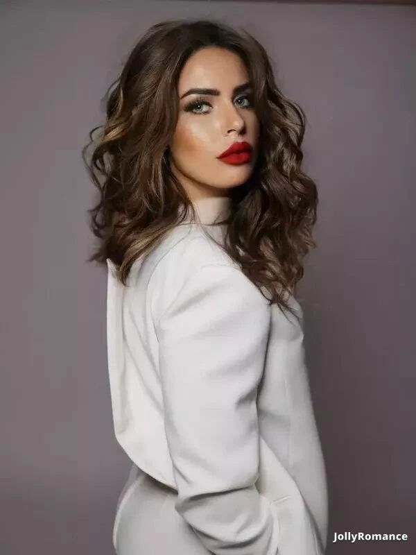 Victoria Profile image 5